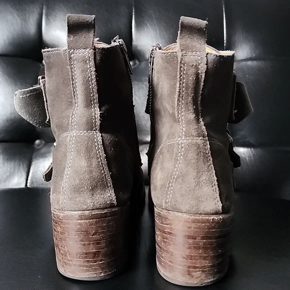 Frye Sabrina Double Buckle Suede Ankle Boots Size 10 - Picture 6 of 12
